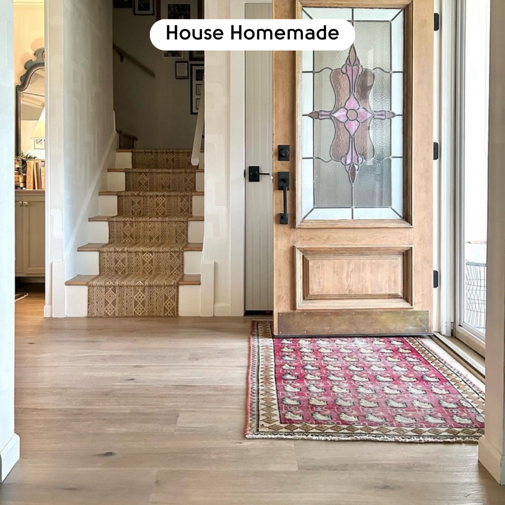 Canadian Urban Oak RKP8116 floors in an entryway; photo credit: @househomemade