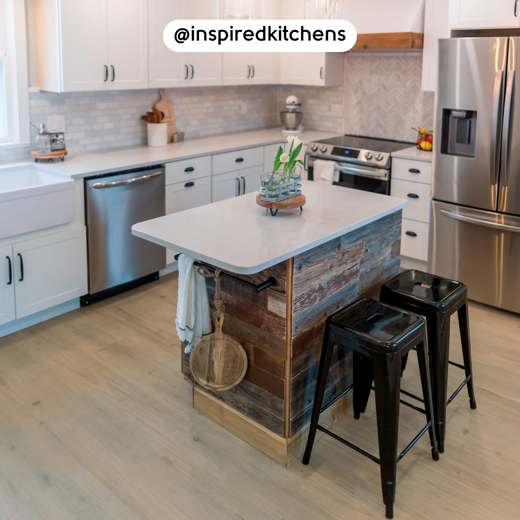 Canadian Urban Oak RKP8116 floors in a rustic kitchen; photo credit: @inspiredkitchens